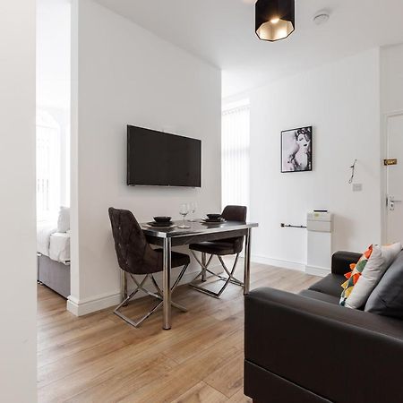 York Villas Free Parking Included リヴァプール エクステリア 写真