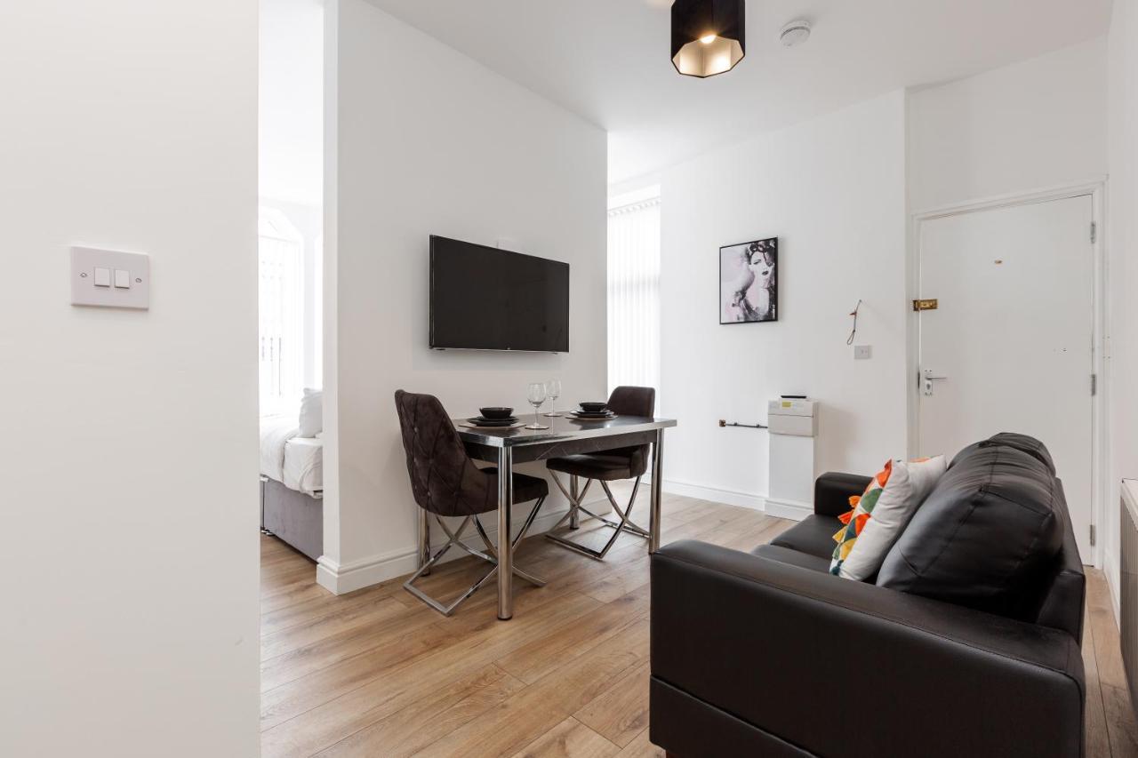 York Villas Free Parking Included リヴァプール エクステリア 写真