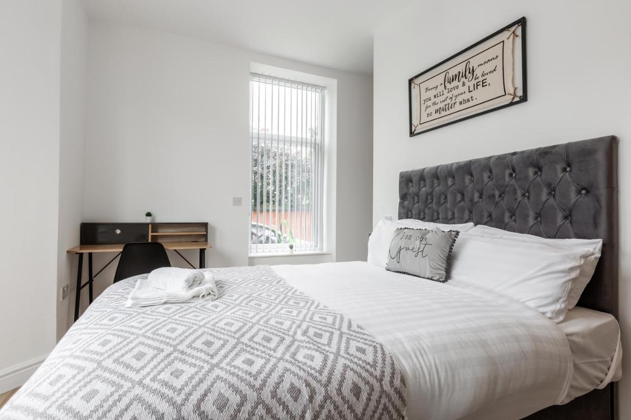York Villas Free Parking Included リヴァプール エクステリア 写真