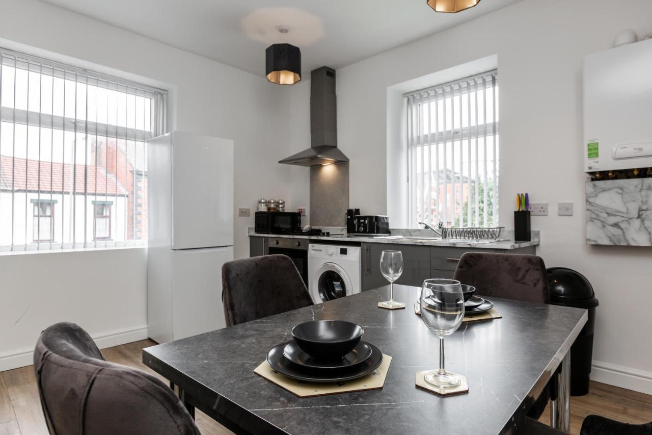 York Villas Free Parking Included リヴァプール エクステリア 写真