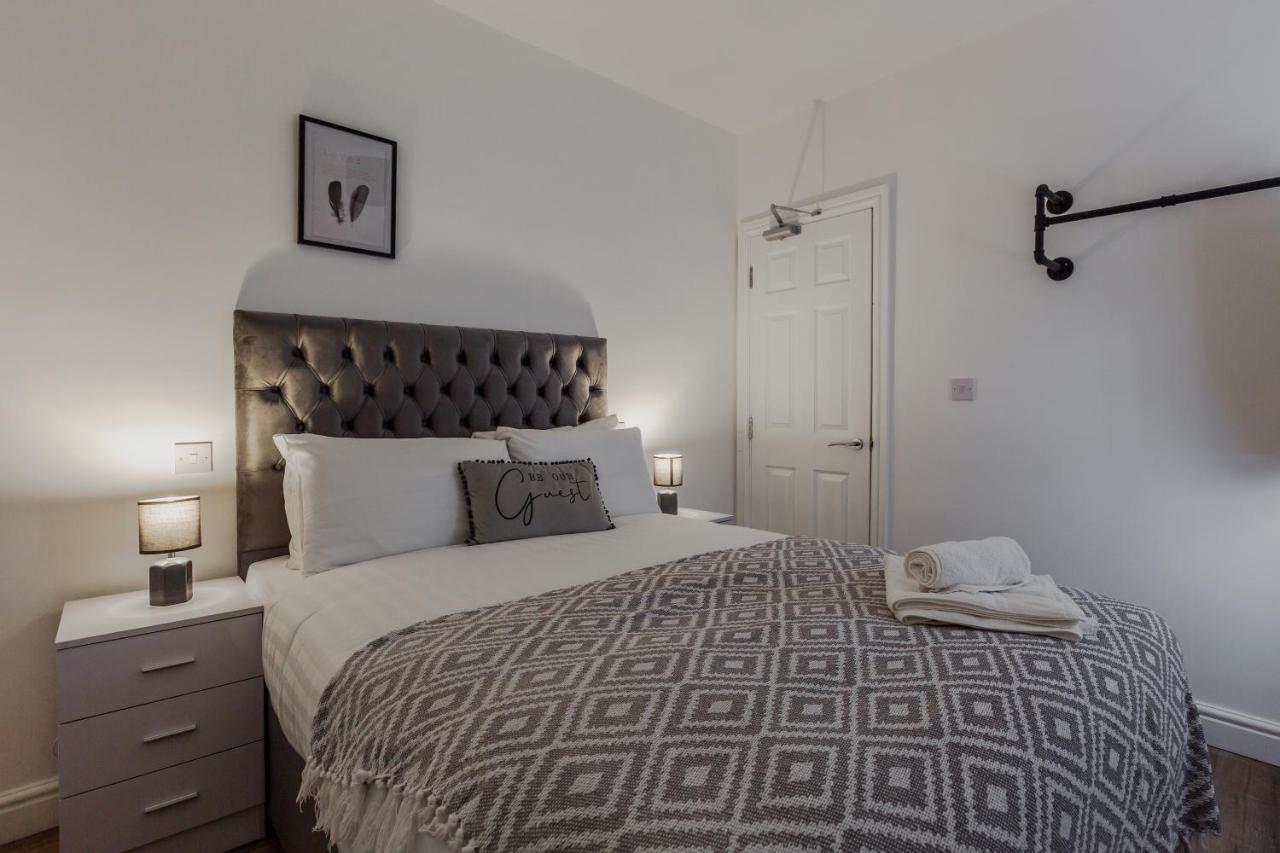 York Villas Free Parking Included リヴァプール エクステリア 写真