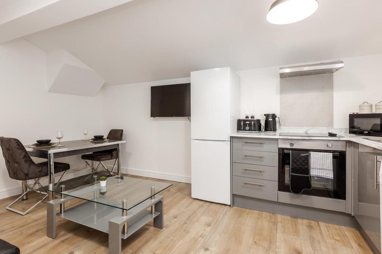 York Villas Free Parking Included リヴァプール エクステリア 写真