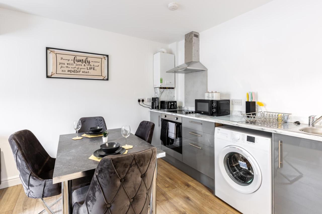 York Villas Free Parking Included リヴァプール エクステリア 写真